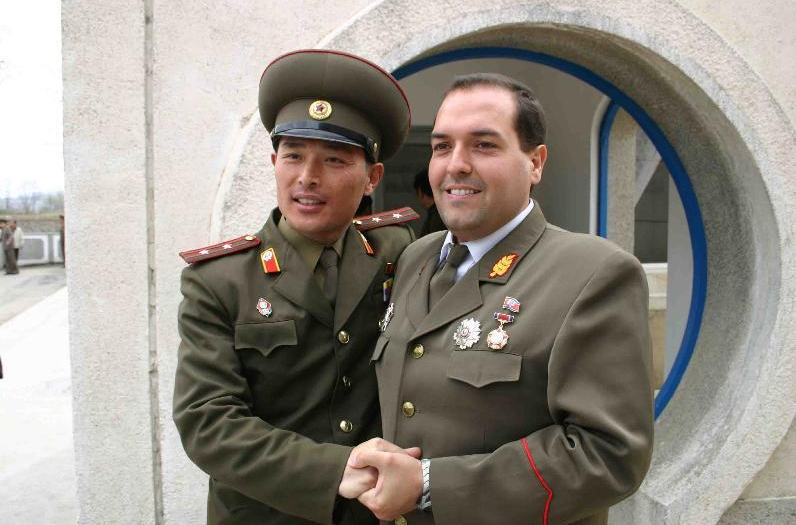 Corea del Norte: Cinco preguntas a Alejandro Cao de Benós
