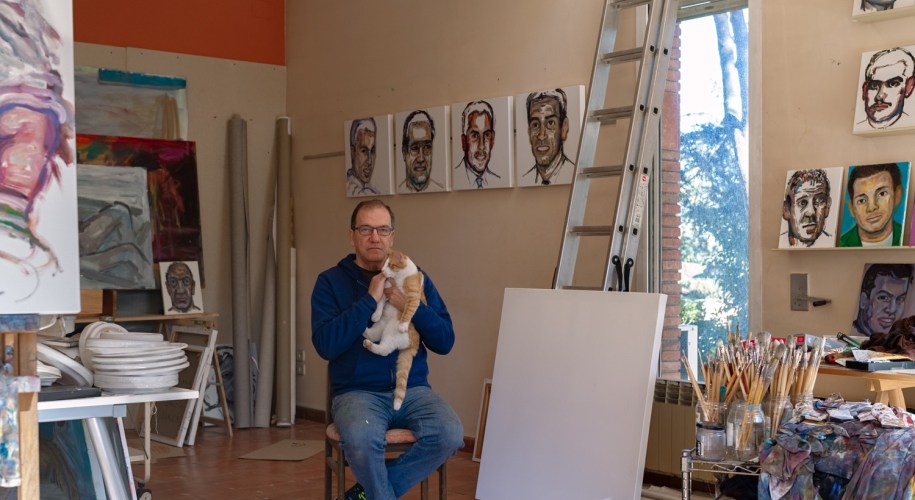 Juan Abreu en su estudio